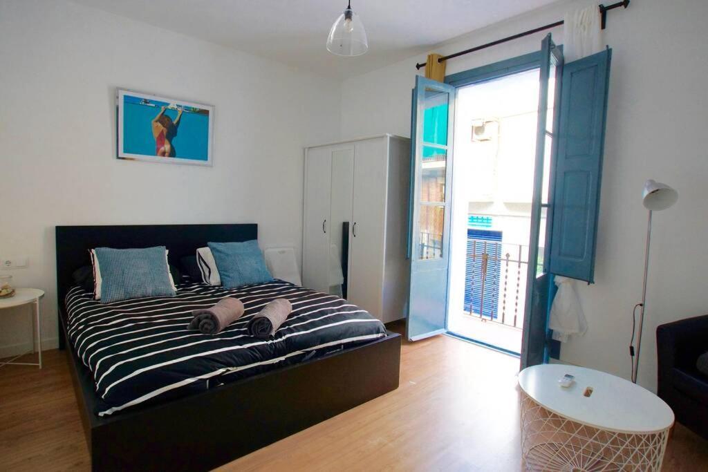 Apartment Lovely Flat Fira Mwc *